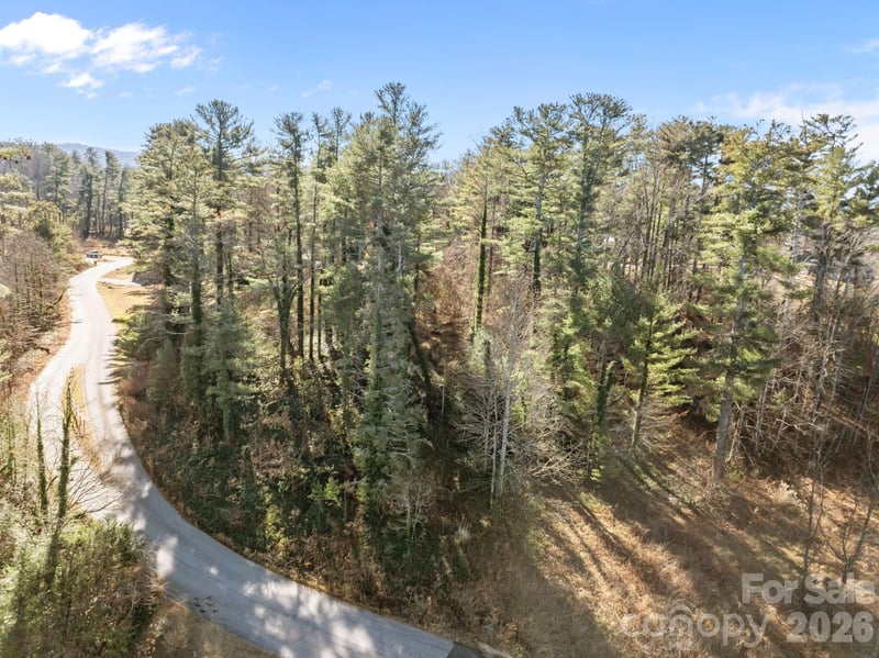 000 Oscelake Way #6 and 14, Hendersonville, NC 28739
