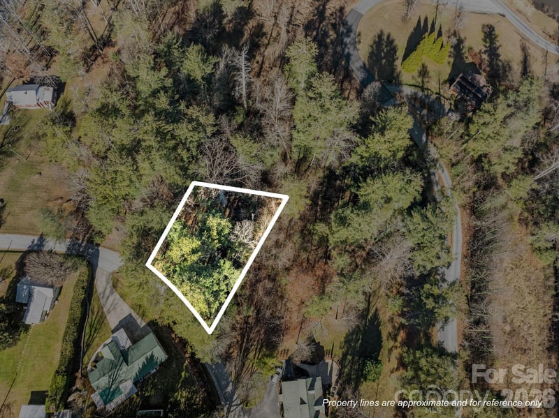 000 Oscelake Way #6 and 14, Hendersonville, NC 28739