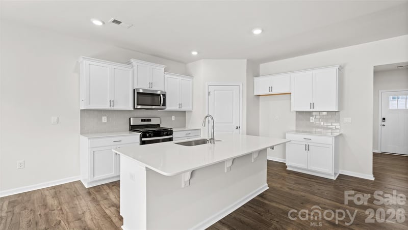 65 Ridgehaven Dr, Waynesville, NC 28786