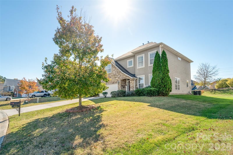 2441 Chatham Dr, Fort Mill, SC 29707