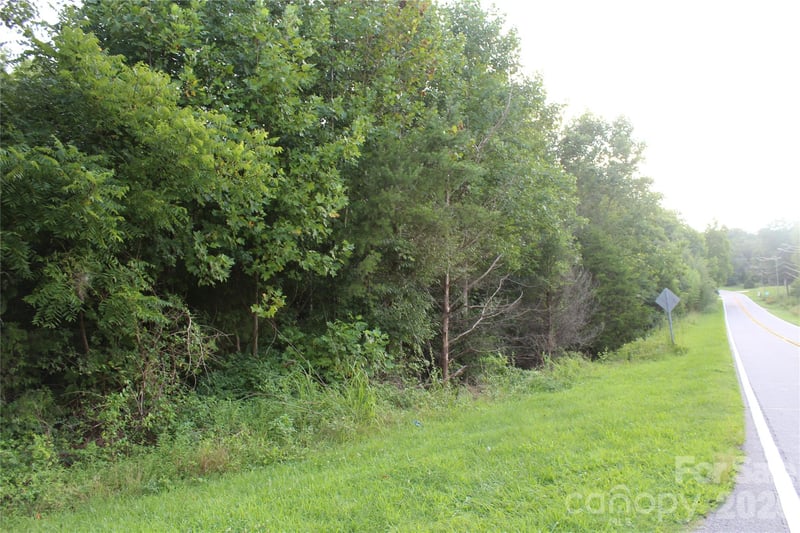 3609 Nc 10 Hw, Claremont, NC 28610
