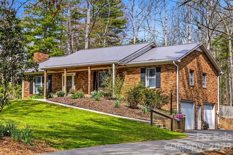 32 Ashley Pl, Etowah, NC 28729