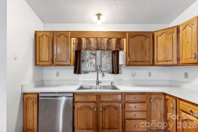 63 Independence Blvd, Asheville, NC 28805