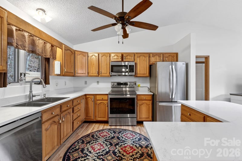 63 Independence Blvd, Asheville, NC 28805