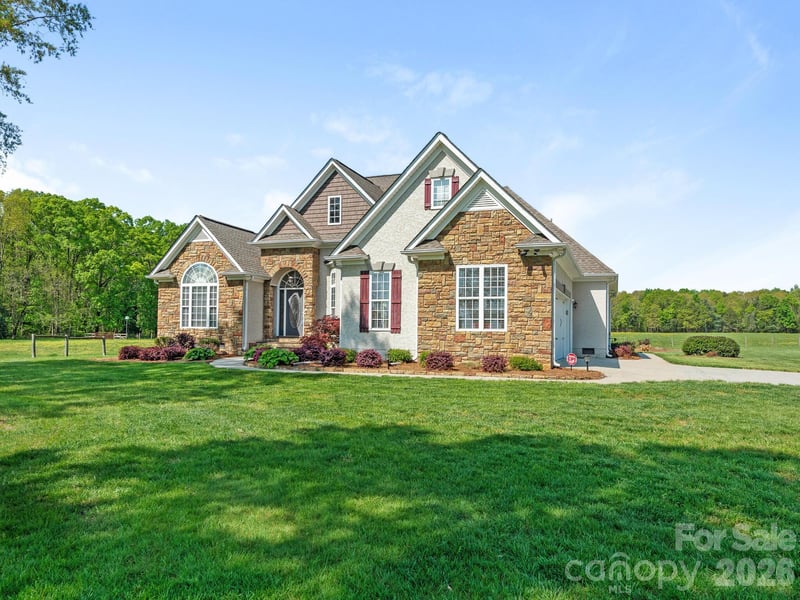 16160 Hopewell Church Rd, Midland, NC 28107