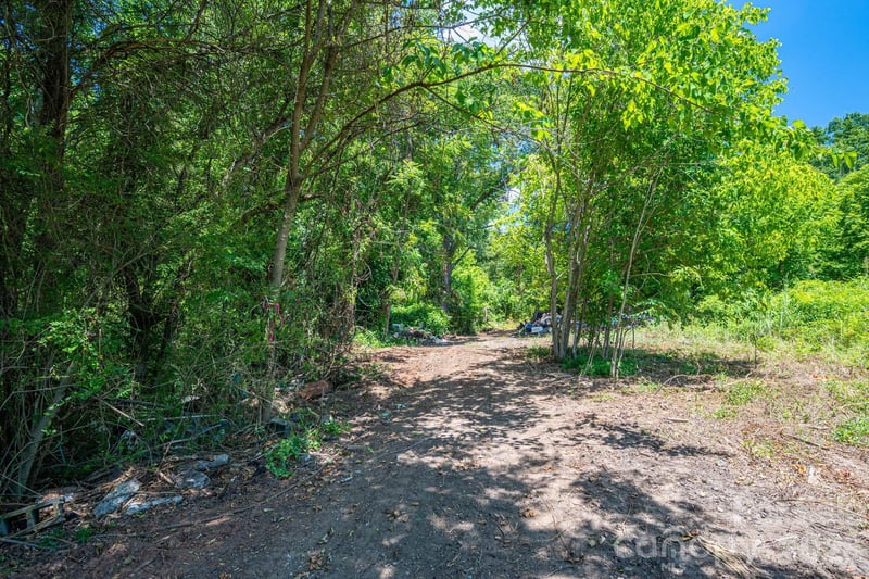 000 Peach St, Mount Holly, NC 28120