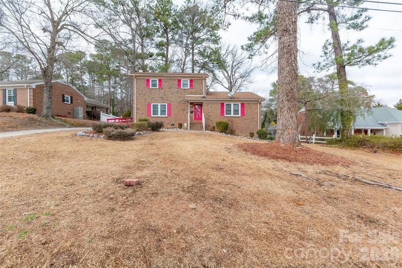 611 Park Ave, Roanoke Rapids, NC 27870