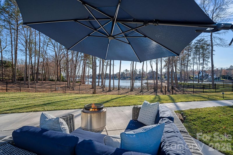 111 Kent Ct, Mooresville, NC 28117