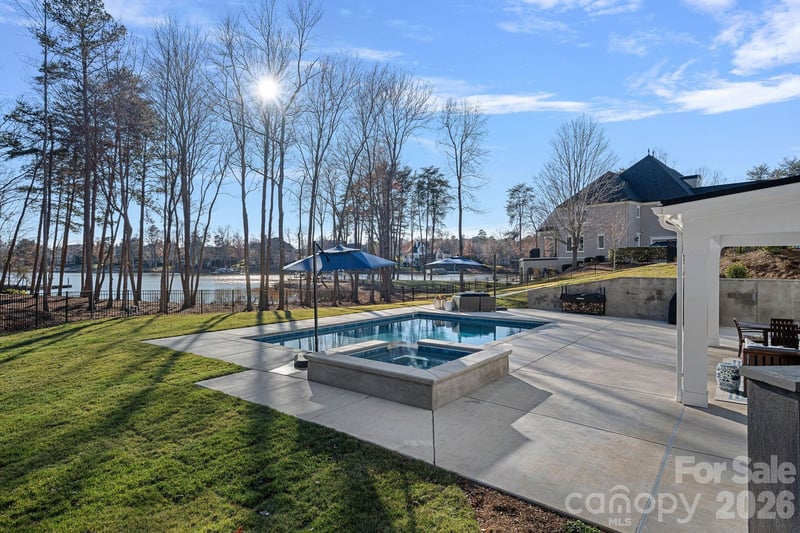 111 Kent Ct, Mooresville, NC 28117