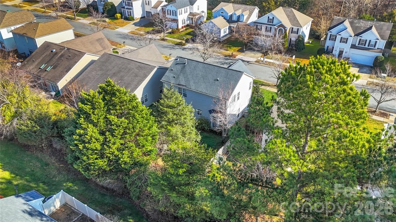 5815 Waverly Lynn Ln, Charlotte, NC 28269