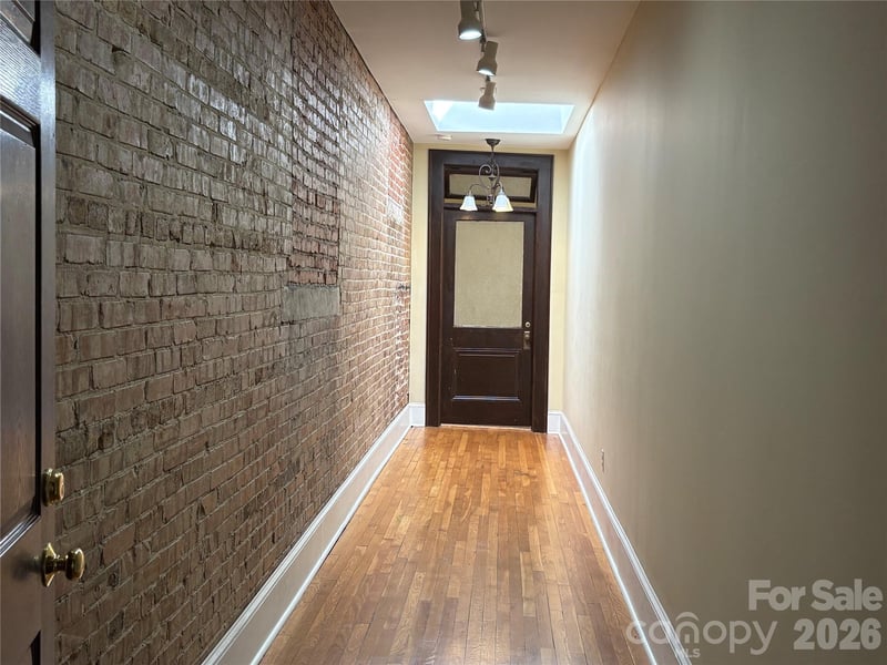 501 Main St, Hendersonville, NC 28792
