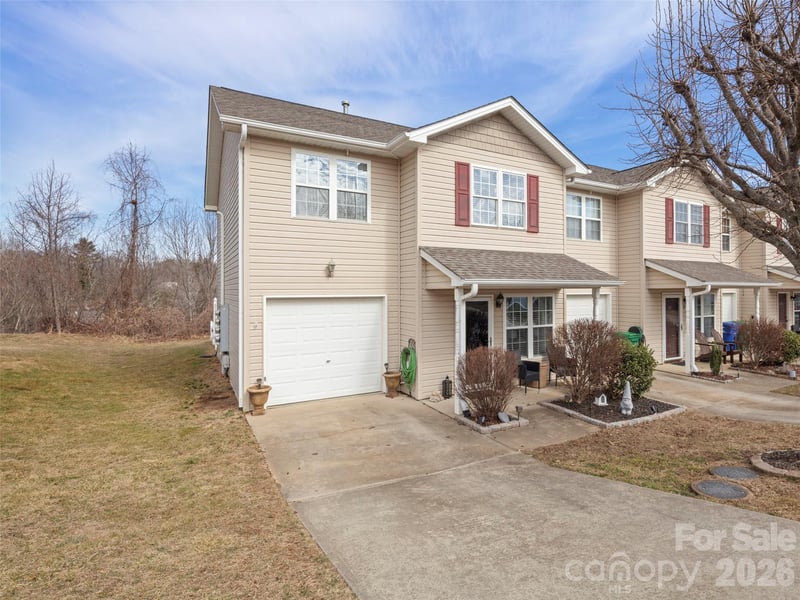 99 Sunny Meadows Blvd, Arden, NC 28704