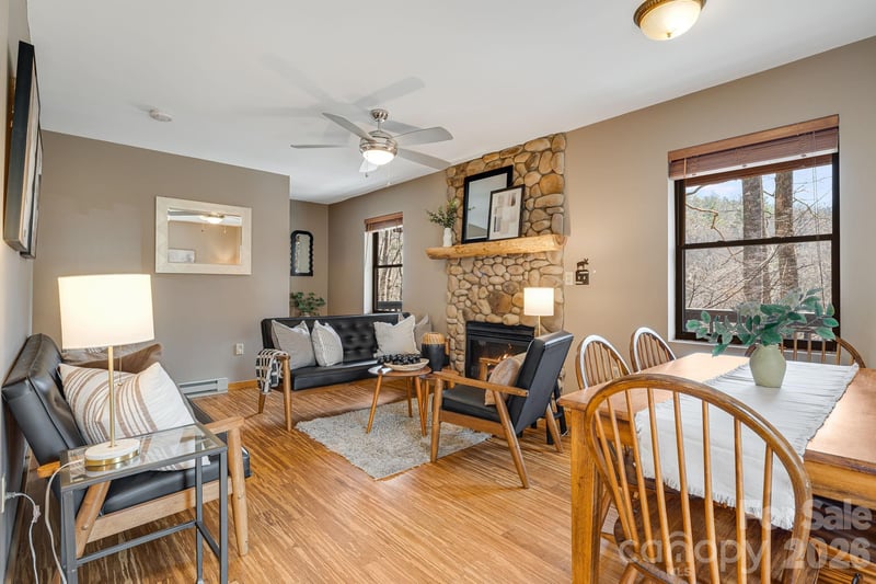 41 Gold Anchor Ln, Black Mountain, NC 28711