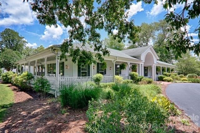 470 Brickyard Rd, Etowah, NC 28792