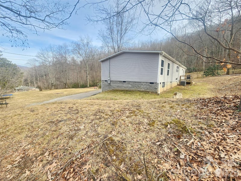659 Cold Creek Rd, Canton, NC 28716