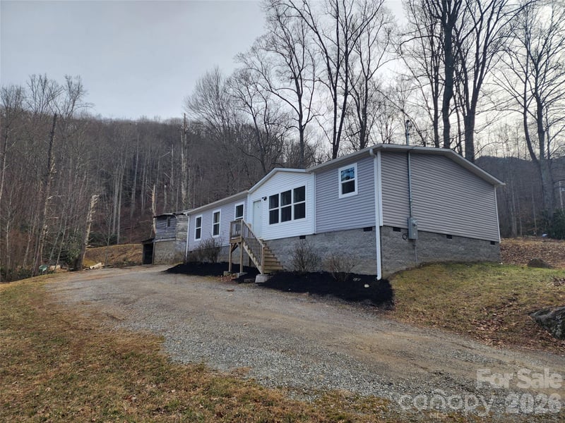 659 Cold Creek Rd, Canton, NC 28716