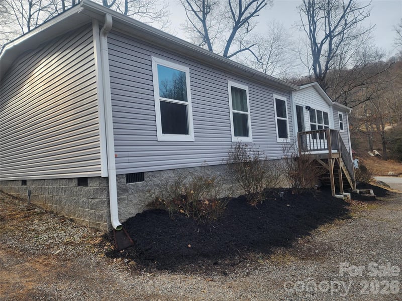 659 Cold Creek Rd, Canton, NC 28716