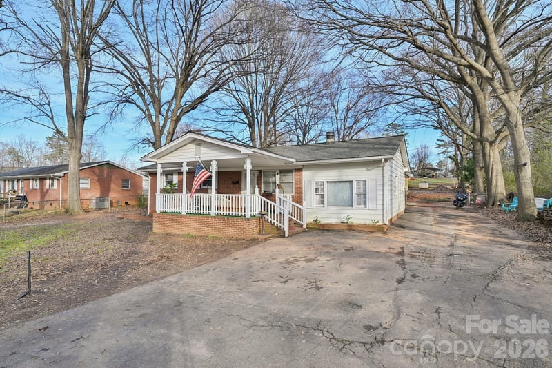5075 Lewis Rd, Gastonia, NC 28052