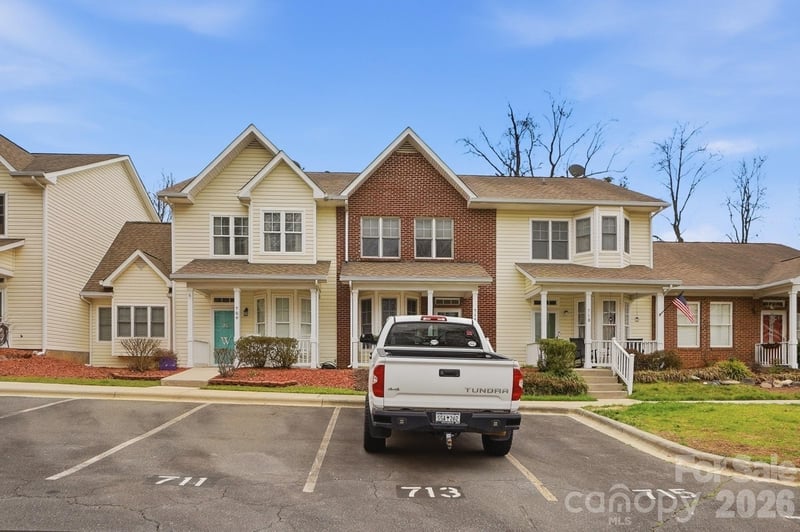 711 Stone Village Dr, Fort Mill, SC 29708