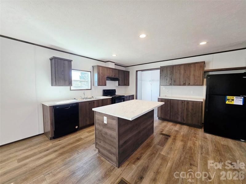 7500 Millersville Rd, Taylorsville, NC 28681