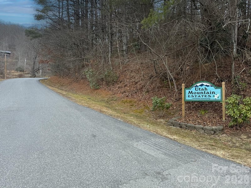 1975 Utah Mountain Rd #19, Waynesville, NC 28785