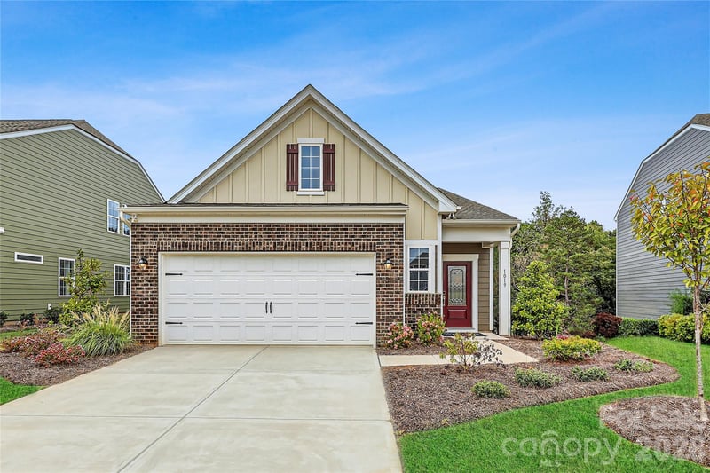 1019 Lookout Shoals Dr, Fort Mill, SC 29715