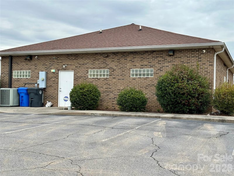 527 West Park Cir, North Wilkesboro, NC 28659