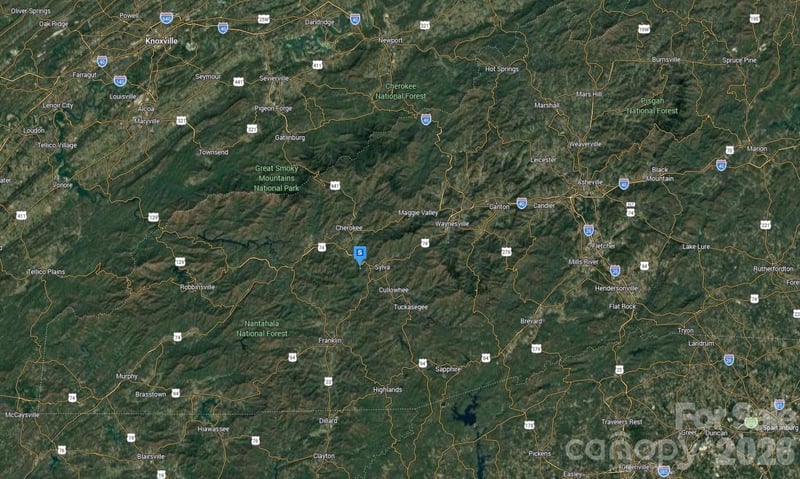 80 Hartwell Ln, Whittier, NC 28789