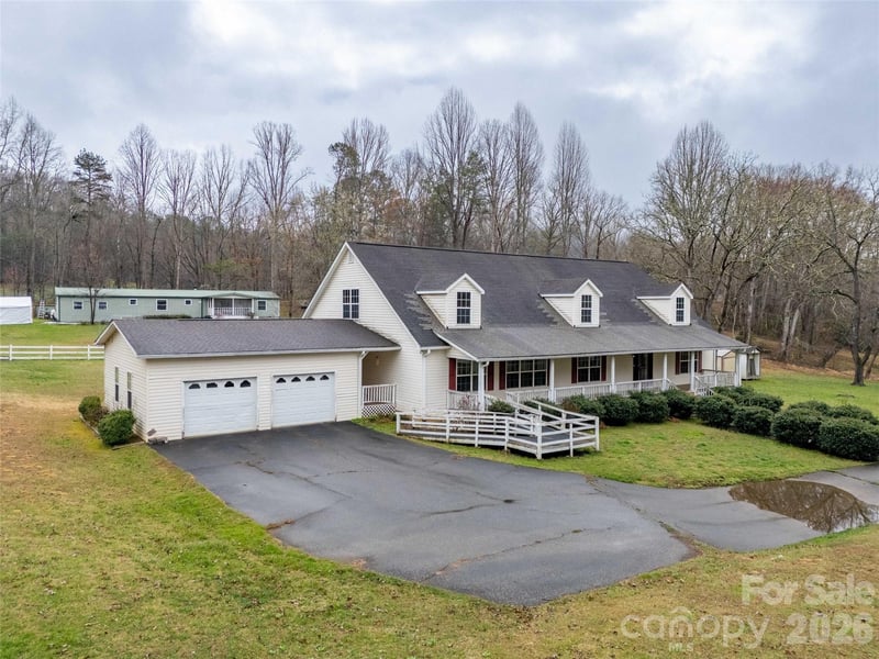 1564 Camp Creek Rd, Whittier, NC 28789