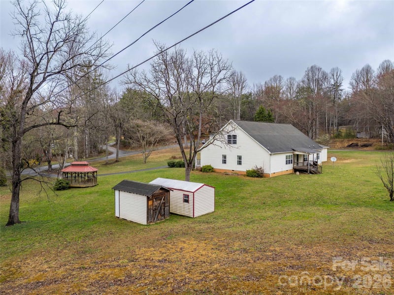 1564 Camp Creek Rd, Whittier, NC 28789
