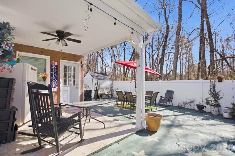 1031 Allegiance Dr, Charlotte, NC 28217