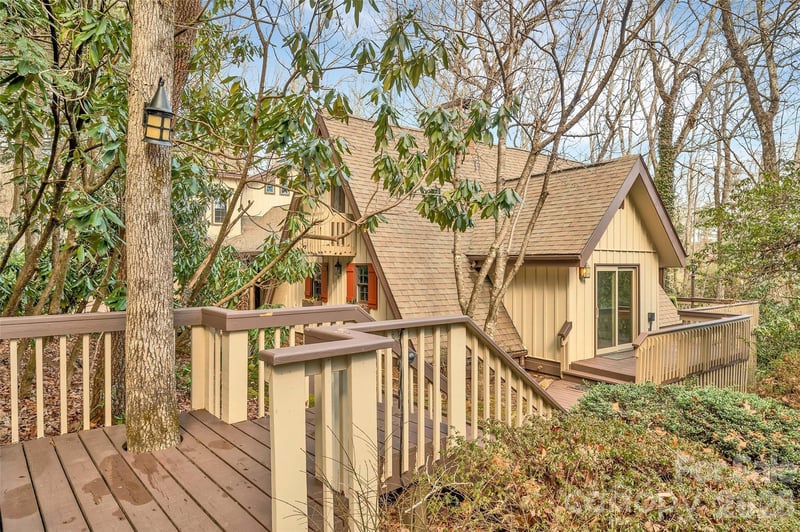 562 West Club Blvd, Lake Toxaway, NC 28747