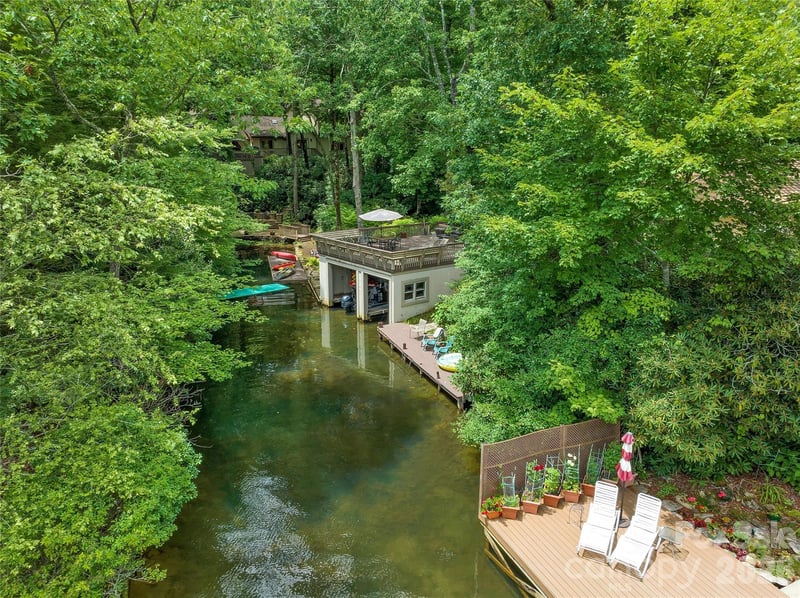562 West Club Blvd, Lake Toxaway, NC 28747