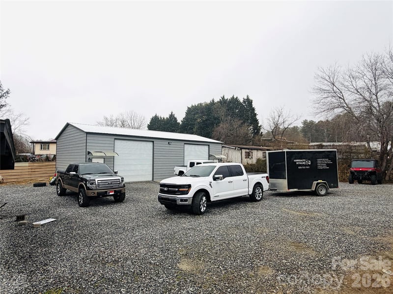 3021 Spartanburg Hw, East Flat Rock, NC 28726