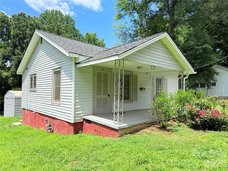 214 Wood St, Mount Holly, NC 28120