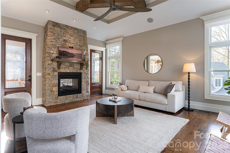 14 Twinflower Trl, Asheville, NC 28804