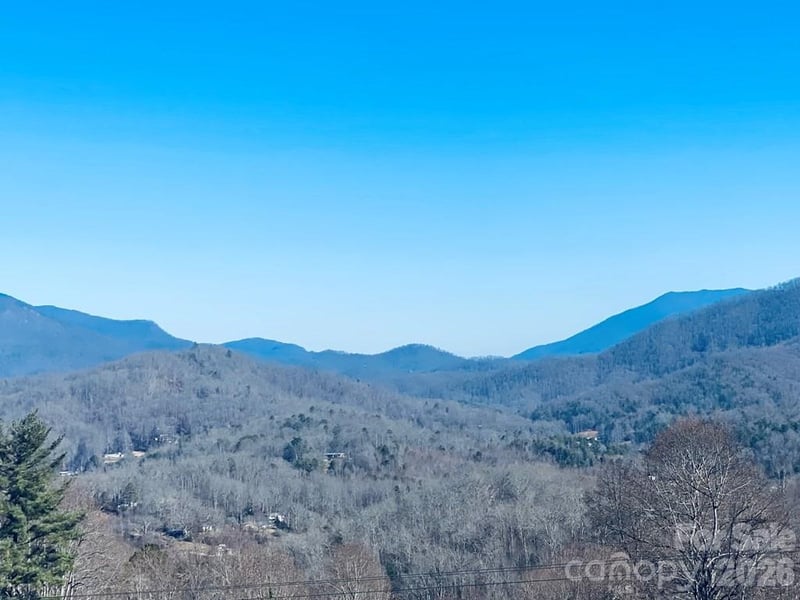 42 Nowhere Dr, Sylva, NC 28779