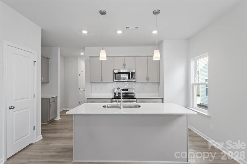 5835 Tuckaseegee Rd, Charlotte, NC 28208