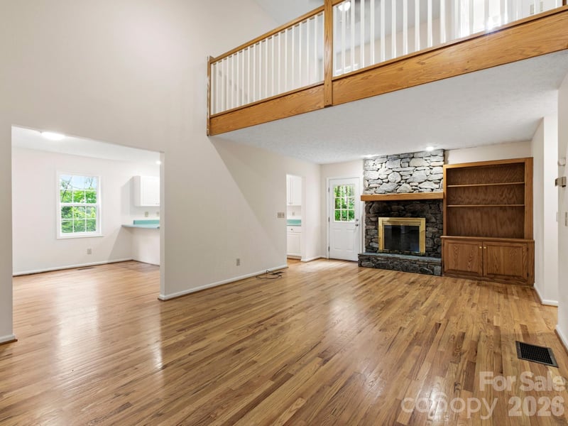 44 Leisure Mountain Rd, Asheville, NC 28804