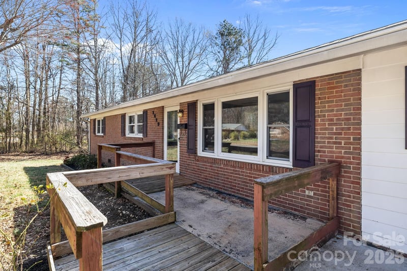 2629 Fairgreen Dr, Gastonia, NC 28056