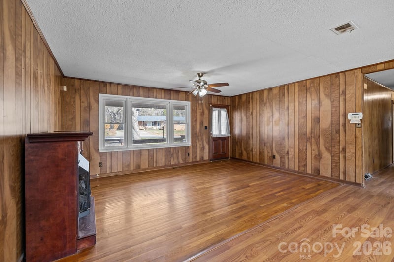 2629 Fairgreen Dr, Gastonia, NC 28056