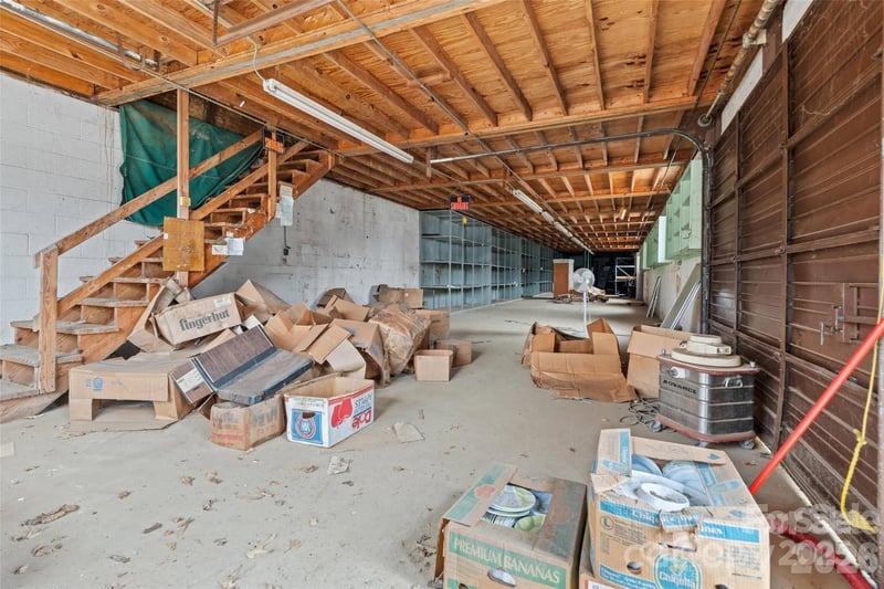 58 Sweeten Creek Rd, Asheville, NC 28804