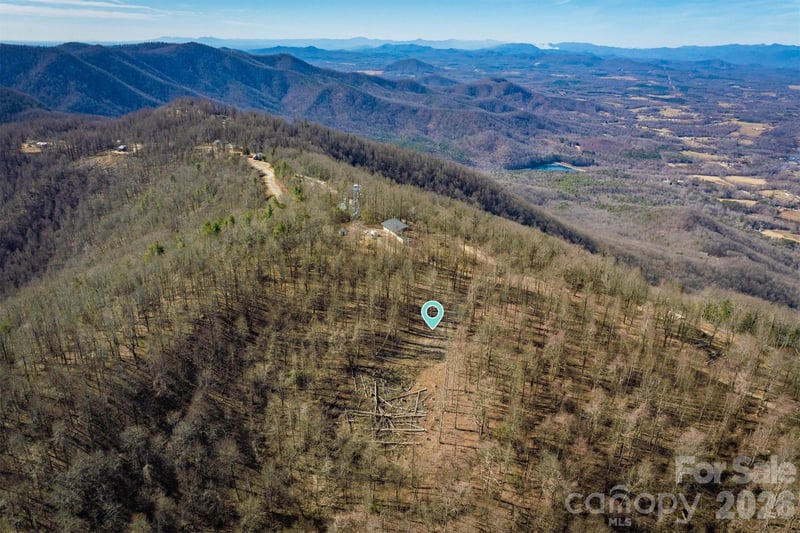 7596 Walkertop Mtn Overlook Dr, Morganton, NC 28655