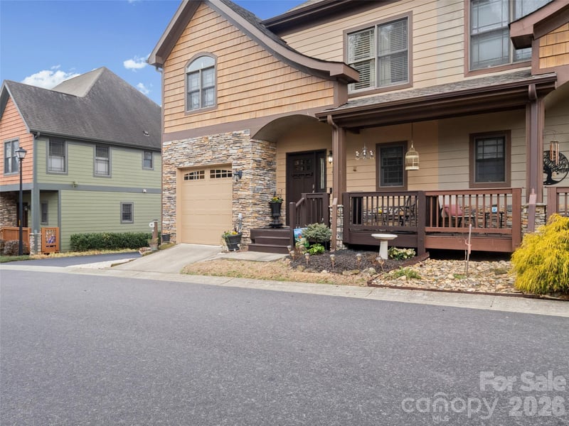 21 Jeff Dr, Asheville, NC 28806