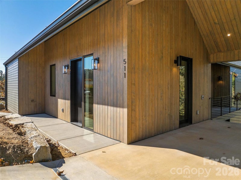 511 Wilma Dykeman Trl, Asheville, NC 28804