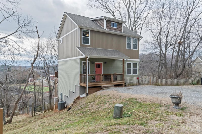 239 Northside St, Canton, NC 28716