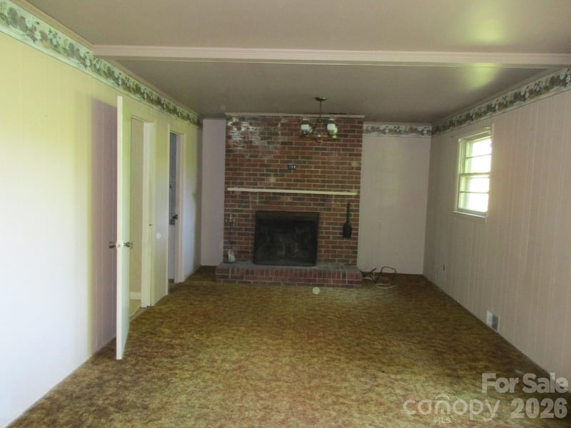 225 Davis Rd, Crumpler, NC 28617