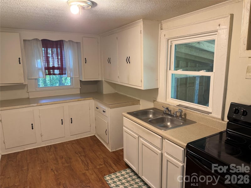 262 Elm Ave NW, Concord, NC 28025