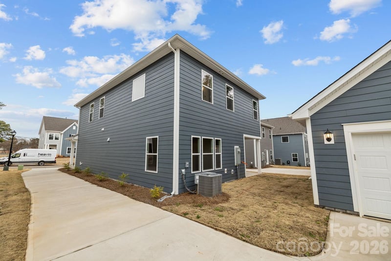 4008 Grommet Ct, Matthews, NC 28105