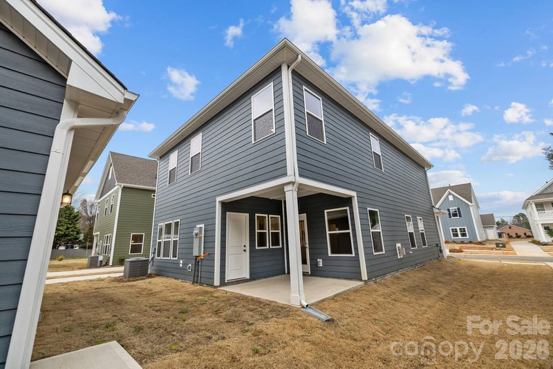 4008 Grommet Ct, Matthews, NC 28105